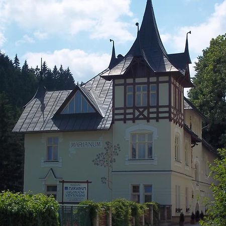 Marianum Jl,S.R.O. Hotell Janske Lazne Exteriör bild